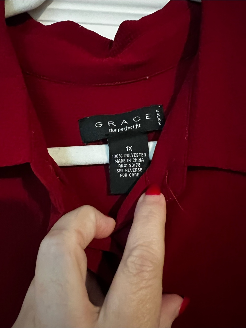 Grace: The Perfect Fit Red Longline Button-Front Women's Blouse - Picture 2 of 3